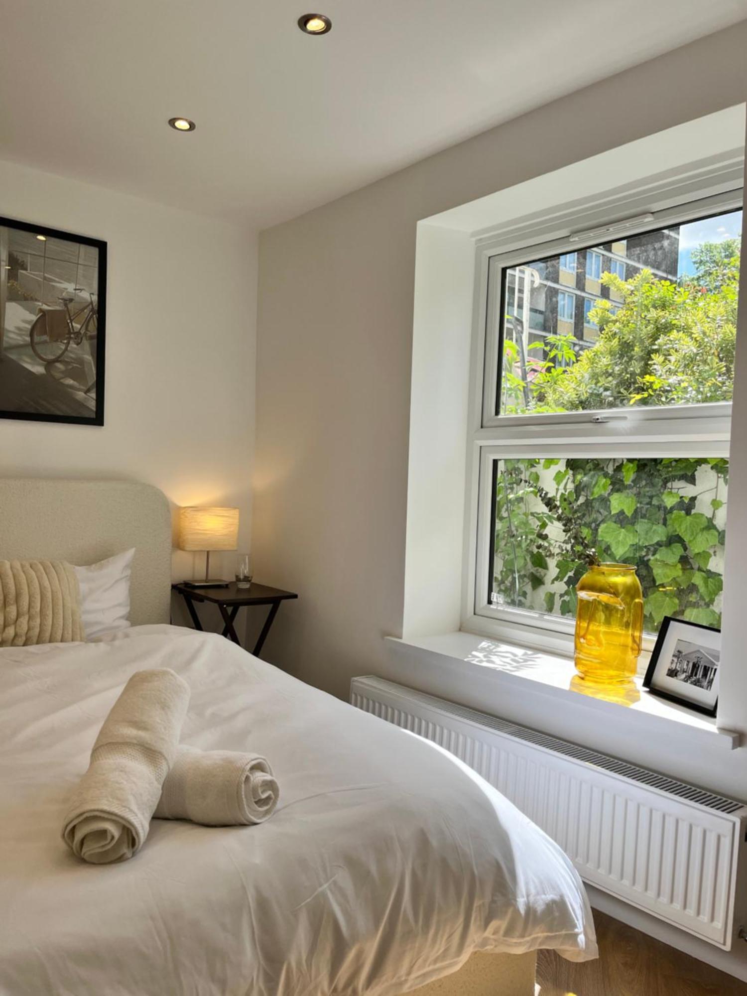 Cozy And Peaceful Apartment With Terrace In Hackney Apartment *